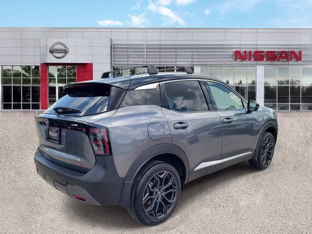 2026 Gun Metallic/Super Black Nissan Kicks SR FWD SUV