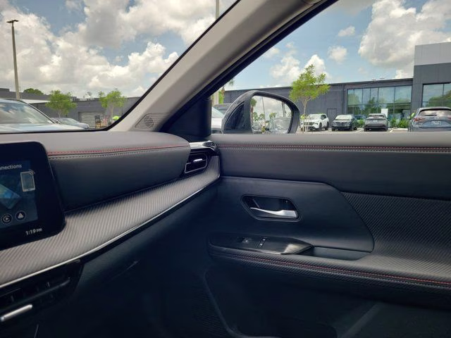 2026 Gun Metallic/Super Black Nissan Kicks SR FWD SUV
