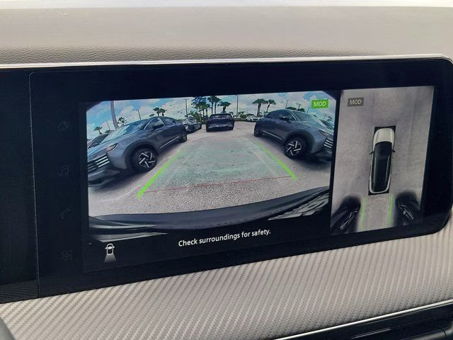 2026 Gun Metallic/Super Black Nissan Kicks SR FWD SUV