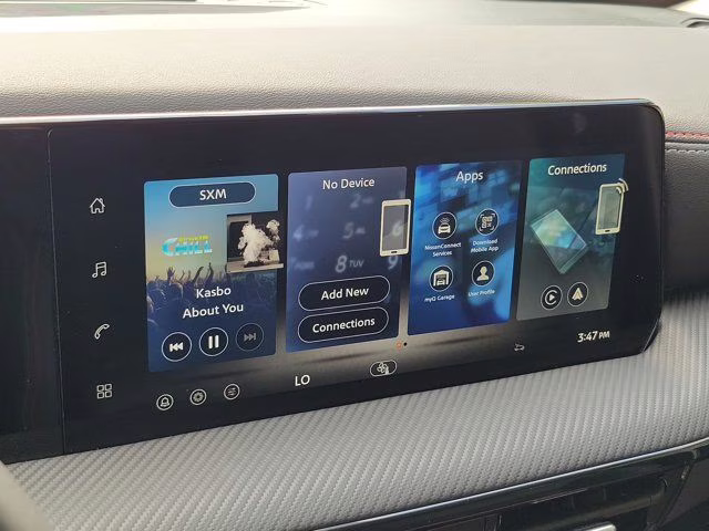 2026 Scarlet Nissan Kicks SR FWD SUV