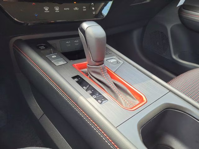 2026 Scarlet Nissan Kicks SR FWD SUV