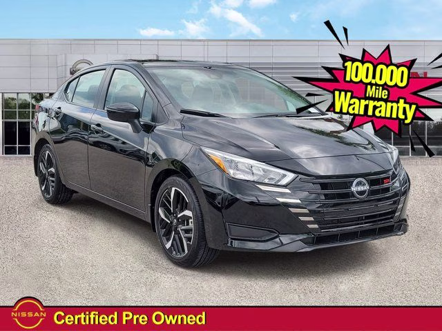 2025 Super Black Metallic Nissan Versa 1.6 SR FWD Sedan