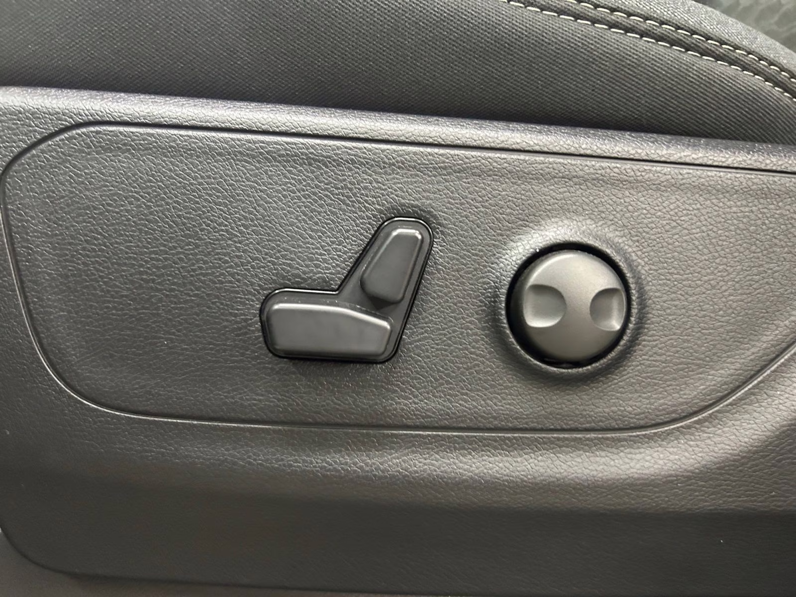 2026 Granite Crystal Metallic Clearcoat Ram 1500 Big Horn/Lone Star 4X4 Truck