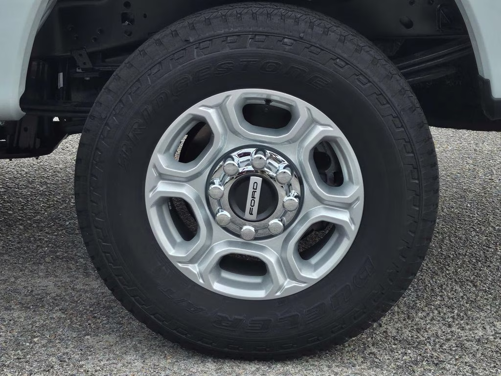 2026 Avalanche Ford Super Duty F-250 SRW XLT 4X4 Truck