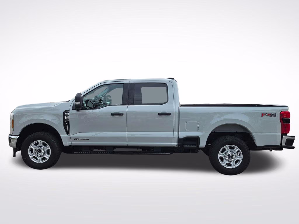 2026 Avalanche Ford Super Duty F-250 SRW XLT 4X4 Truck