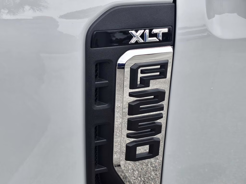 2026 Avalanche Ford Super Duty F-250 SRW XLT 4X4 Truck