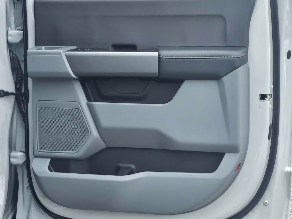 2026 Avalanche Ford Super Duty F-250 SRW XLT 4X4 Truck