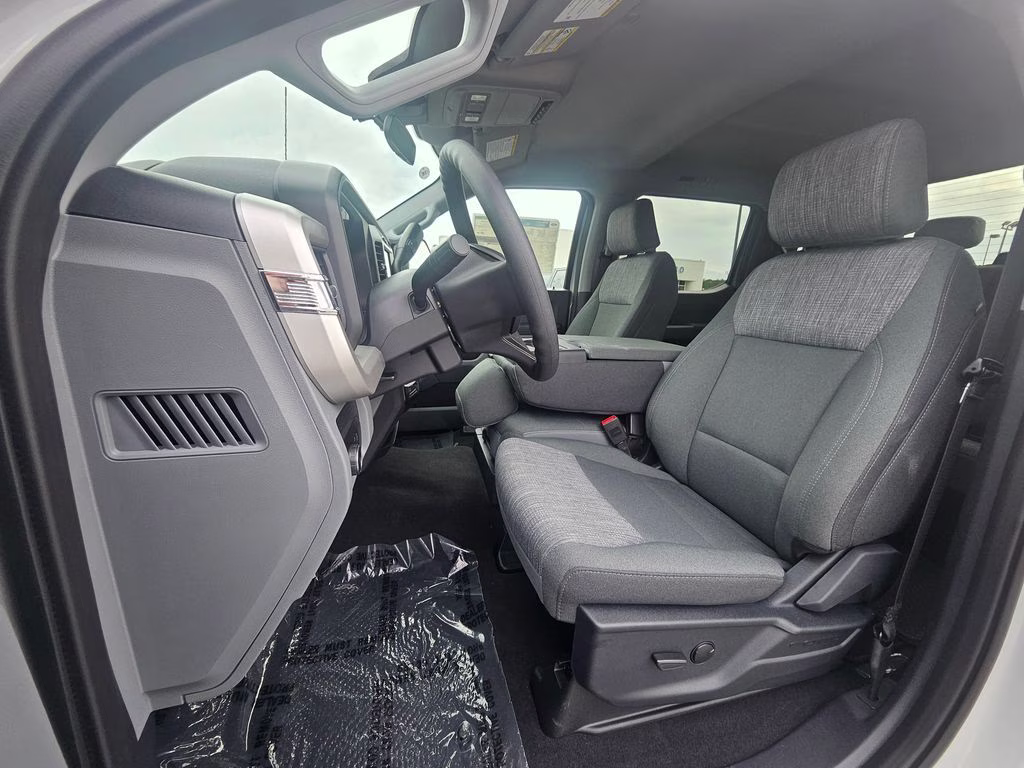 2026 Avalanche Ford Super Duty F-250 SRW XLT 4X4 Truck