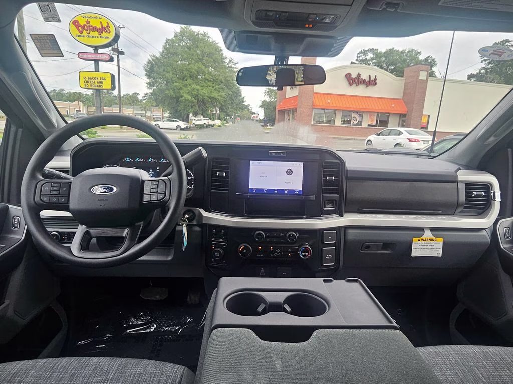 2026 Avalanche Ford Super Duty F-250 SRW XLT 4X4 Truck