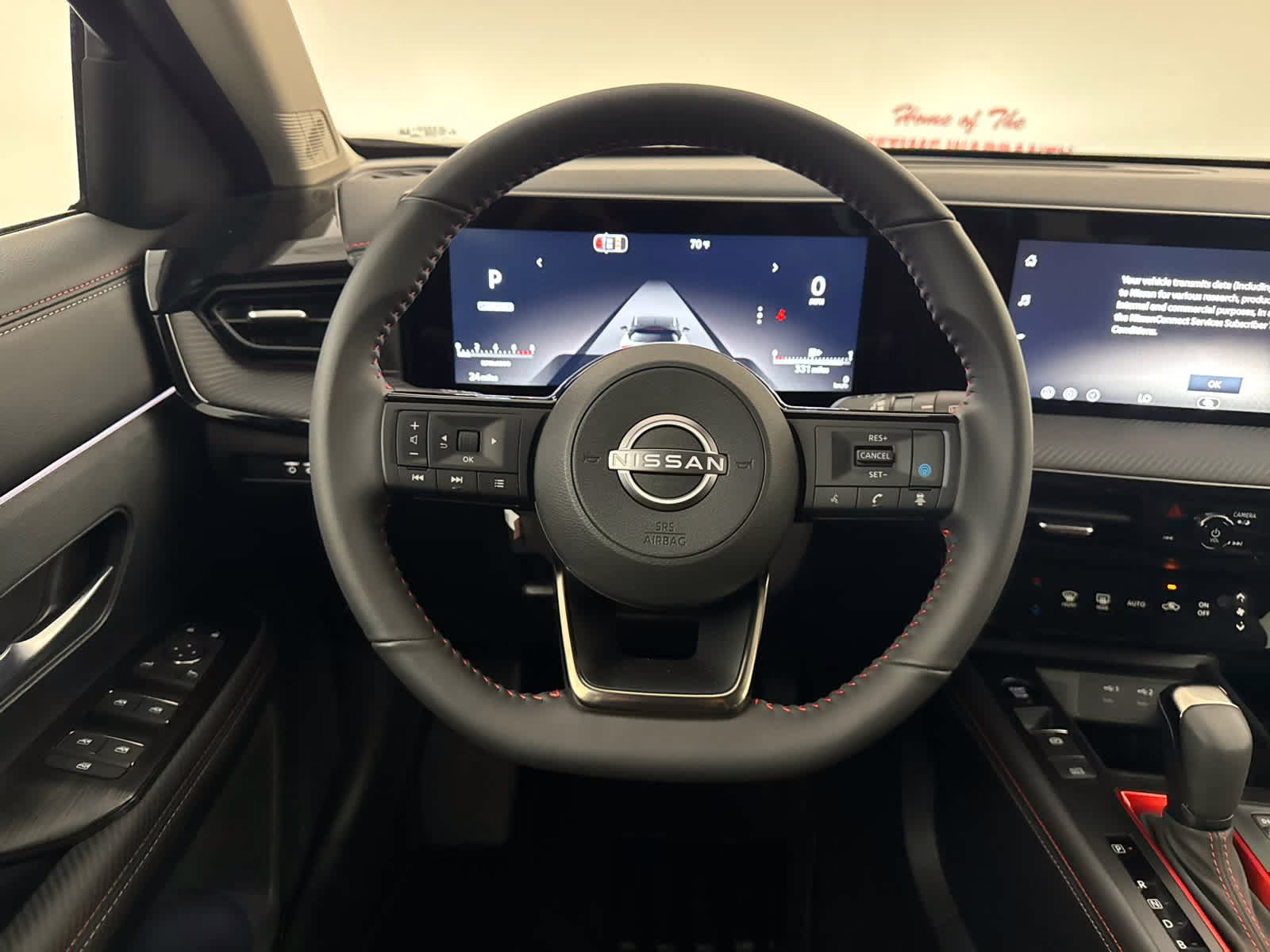 2026 KH3/SUPER BLAC Nissan Kicks SR FWD SUV