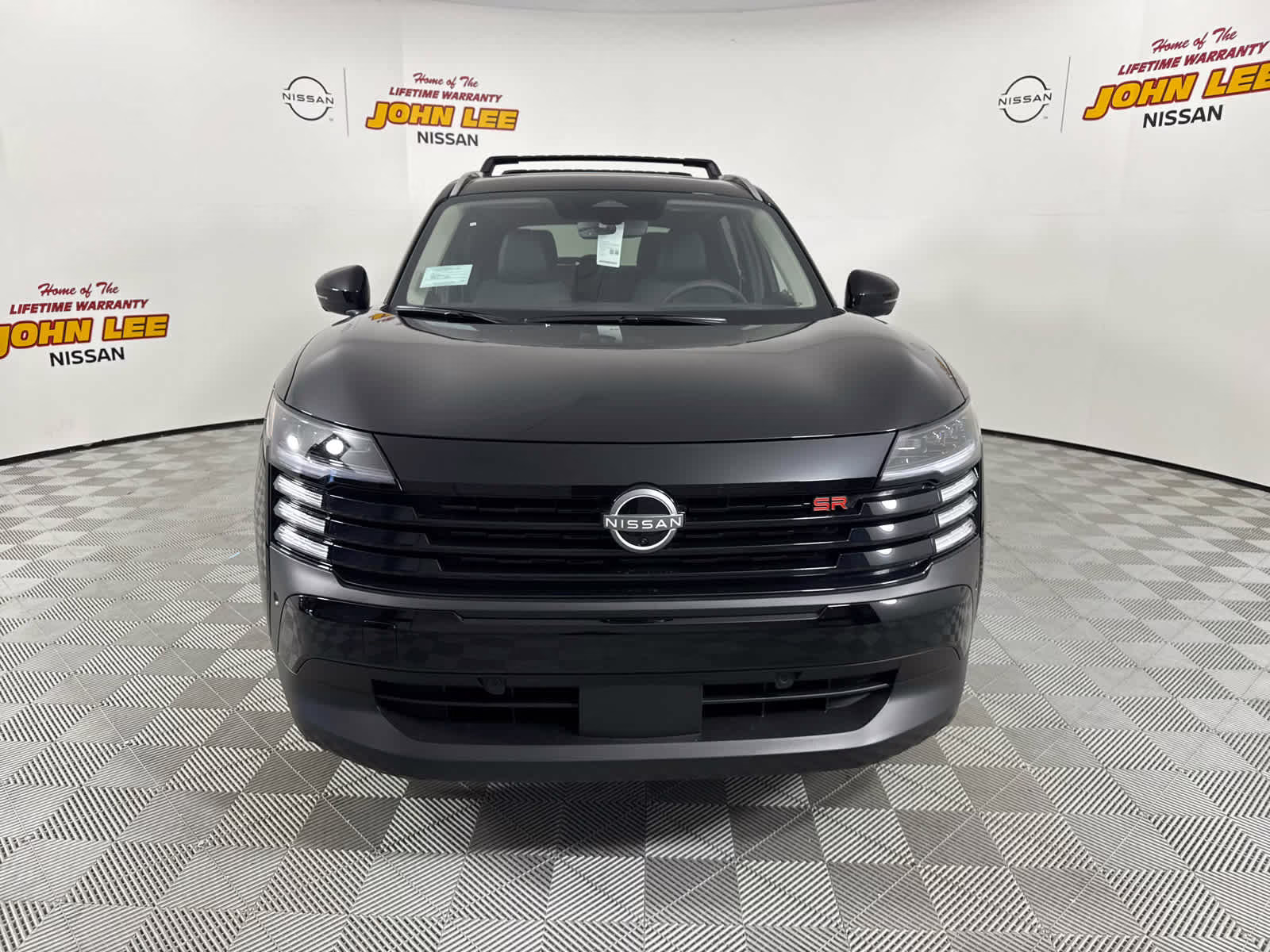 2026 KH3/SUPER BLAC Nissan Kicks SR FWD SUV