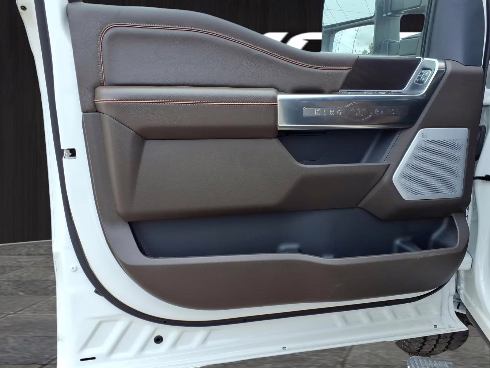 2025 White Metallic Ford Super Duty F-250 SRW King Ranch 4X4 Truck