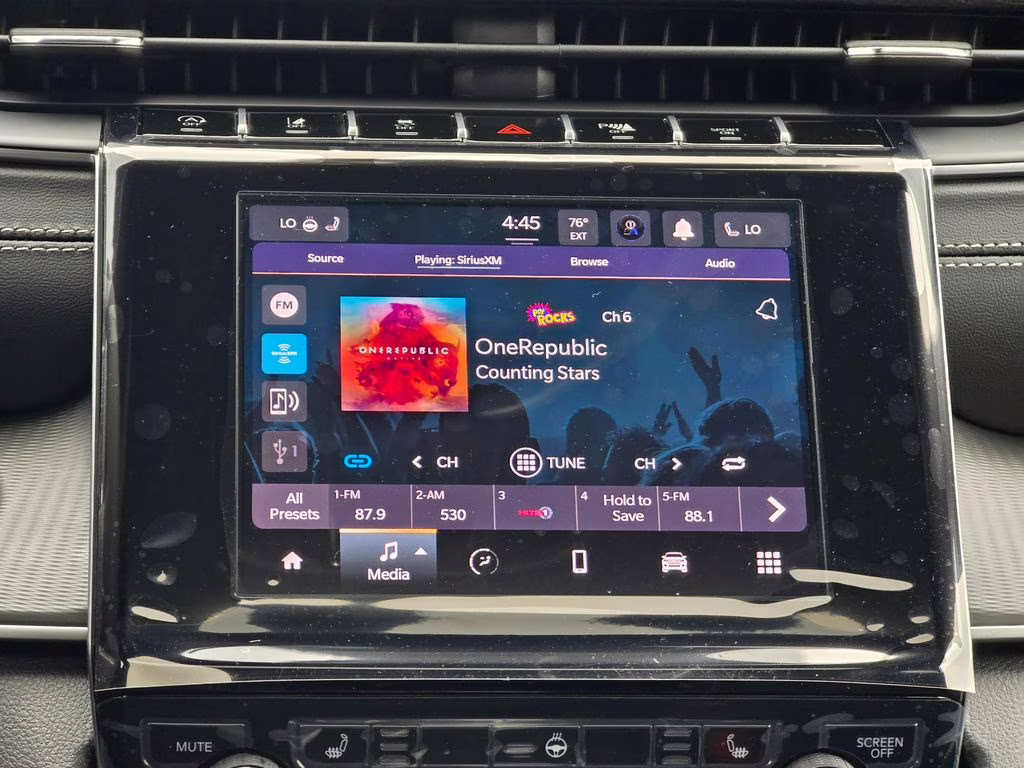 2025 Diamond Black Crystal Pearlcoat Jeep Grand Cherokee L Altitude X 4X4 SUV