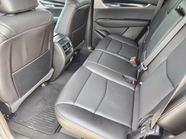 2025 Argent Silver Metallic Cadillac XT5 Premium Luxury FWD SUV