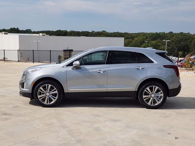 2025 Argent Silver Metallic Cadillac XT5 Premium Luxury FWD SUV