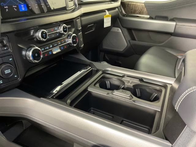 2026 Avalanche Ford Super Duty F-350 SRW Lariat 4X4 Truck