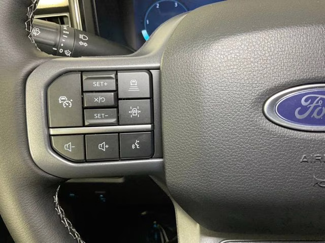 2026 Avalanche Ford Super Duty F-350 SRW Lariat 4X4 Truck