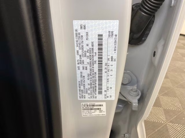 2026 Avalanche Ford Super Duty F-350 SRW Lariat 4X4 Truck