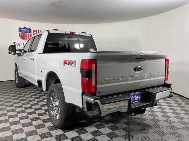 2026 Avalanche Ford Super Duty F-350 SRW Lariat 4X4 Truck