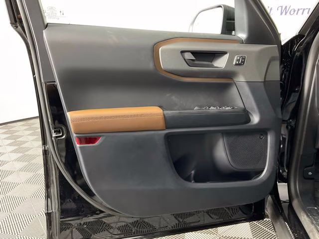 2025 Shadow Black Ford Bronco Sport Outer Banks 4X4 SUV