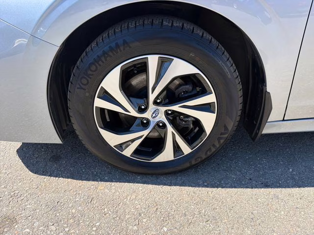 2024 Ice Silver Metallic Subaru Legacy Premium AWD Sedan