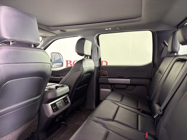 2025 Gray Metallic Ford Super Duty F-250 SRW Lariat 4X4 Truck