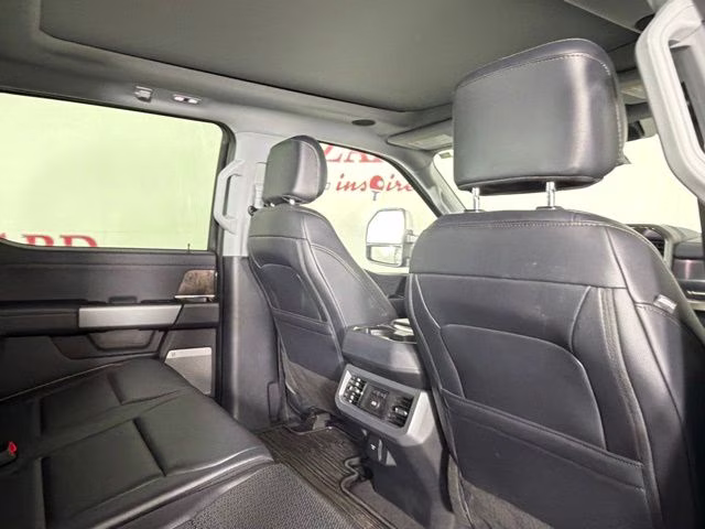 2025 Gray Metallic Ford Super Duty F-250 SRW Lariat 4X4 Truck