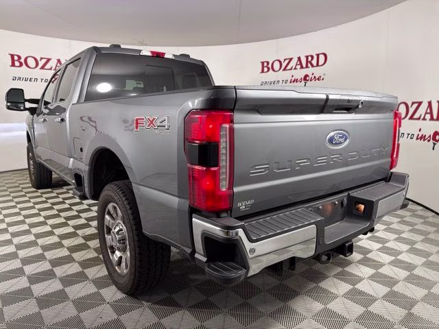 2025 Gray Metallic Ford Super Duty F-250 SRW Lariat 4X4 Truck