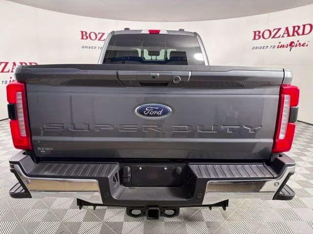 2025 Gray Metallic Ford Super Duty F-250 SRW Lariat 4X4 Truck