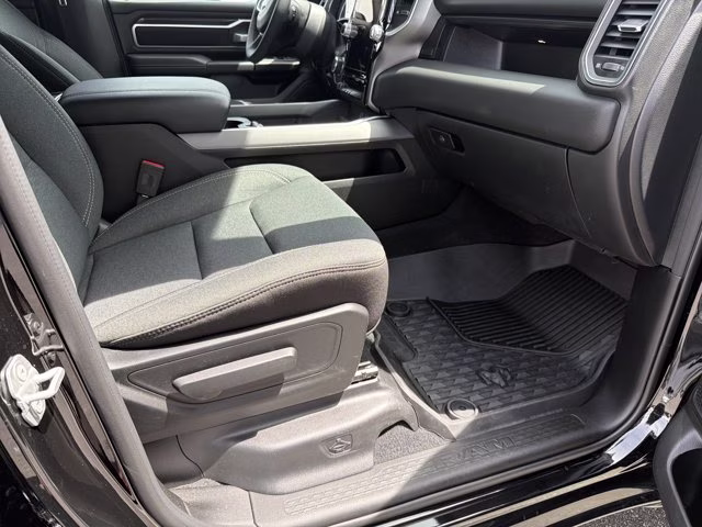 2026 Diamond Black Crystal Pearlcoat Ram 1500 Big Horn 4X4 Truck