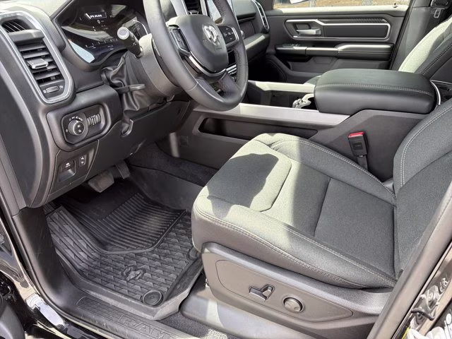 2026 Diamond Black Crystal Pearlcoat Ram 1500 Big Horn 4X4 Truck