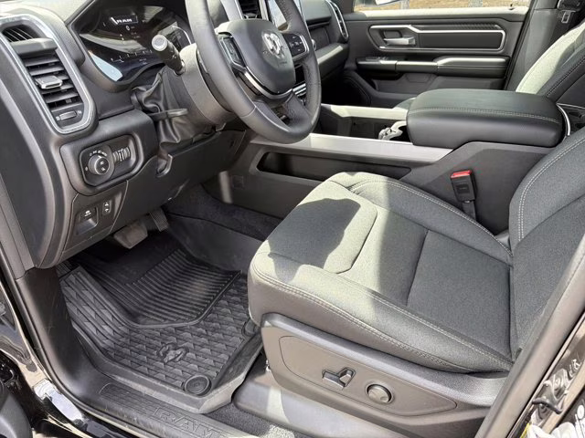 2026 Diamond Black Crystal Pearlcoat Ram 1500 Big Horn 4X4 Truck