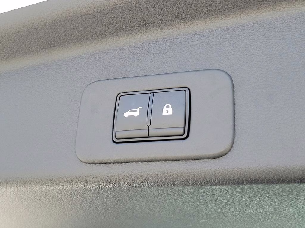 2025 Everest White Pearl Tricoat Nissan Murano SL AWD SUV