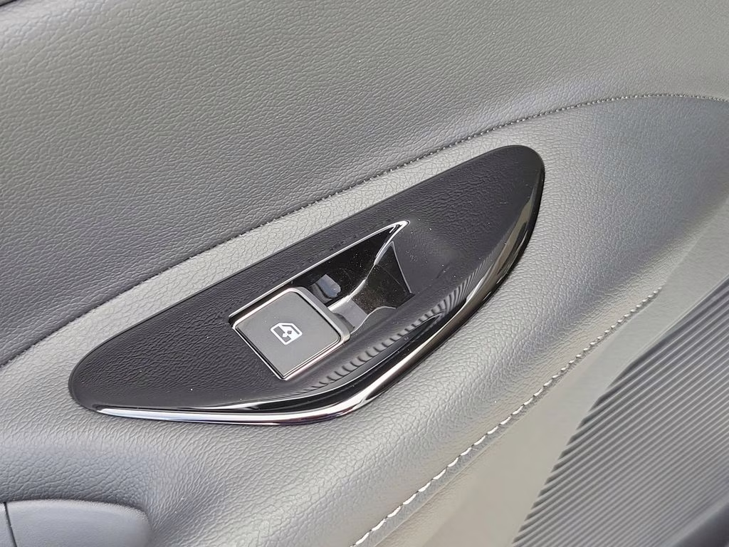 2025 Everest White Pearl Tricoat Nissan Murano SL AWD SUV