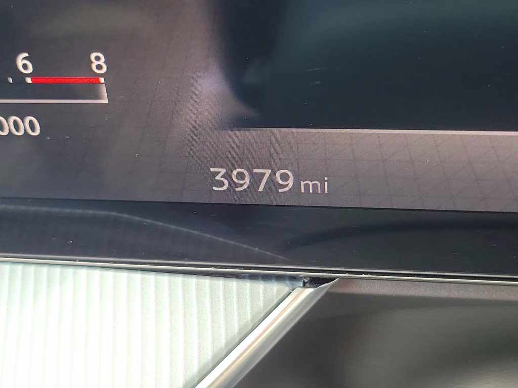 2025 Everest White Pearl Tricoat Nissan Murano SL AWD SUV