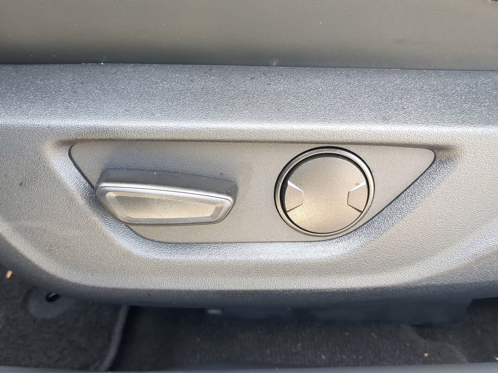 2025 Iconic Silver Metallic Ford Mustang EcoBoost Premium RWD Coupe