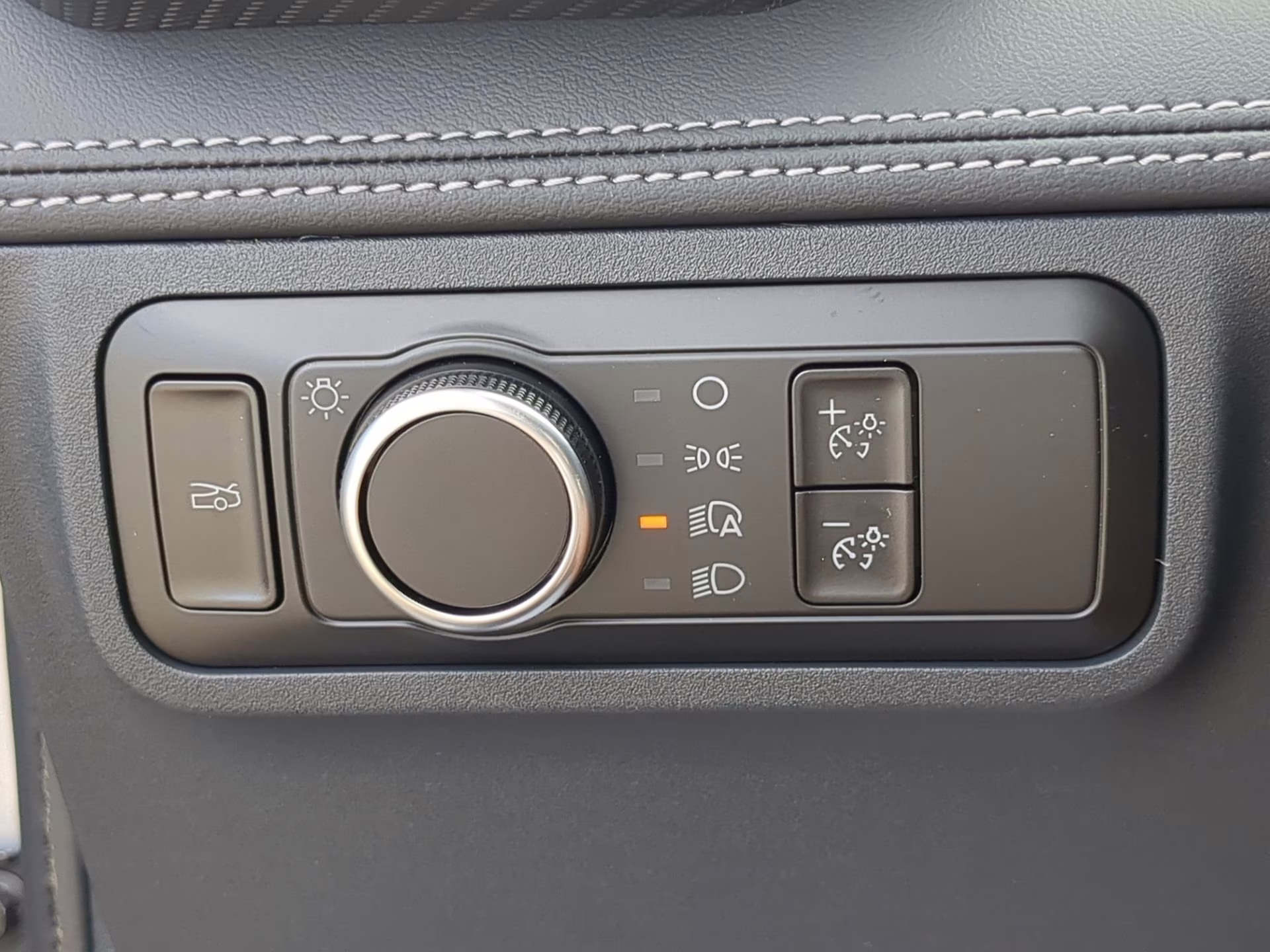 2025 Iconic Silver Metallic Ford Mustang EcoBoost Premium RWD Coupe