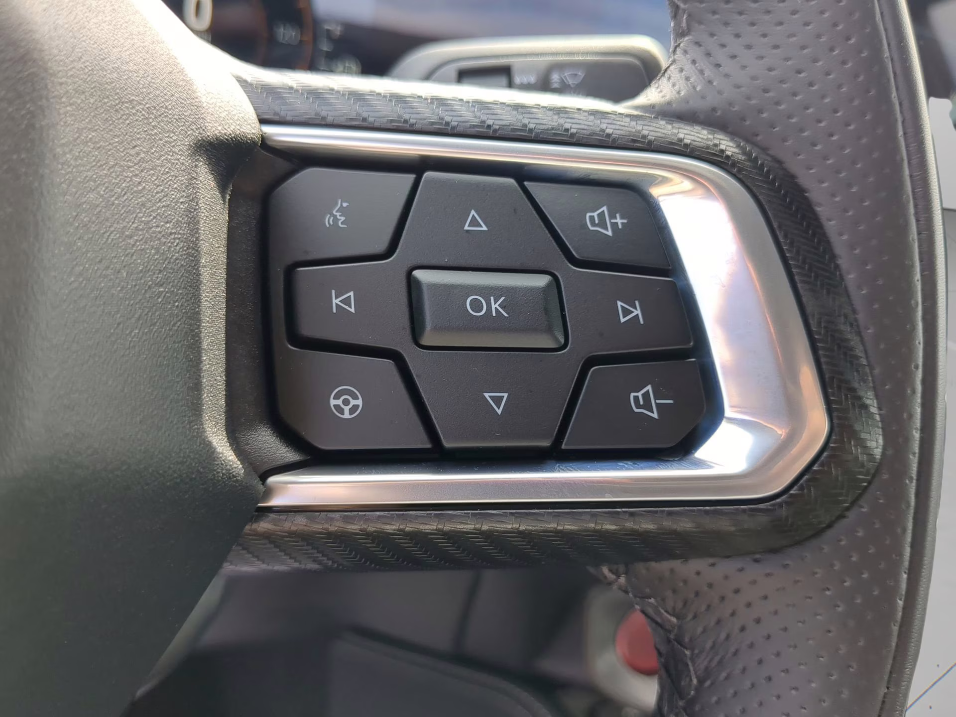 2025 Iconic Silver Metallic Ford Mustang EcoBoost Premium RWD Coupe