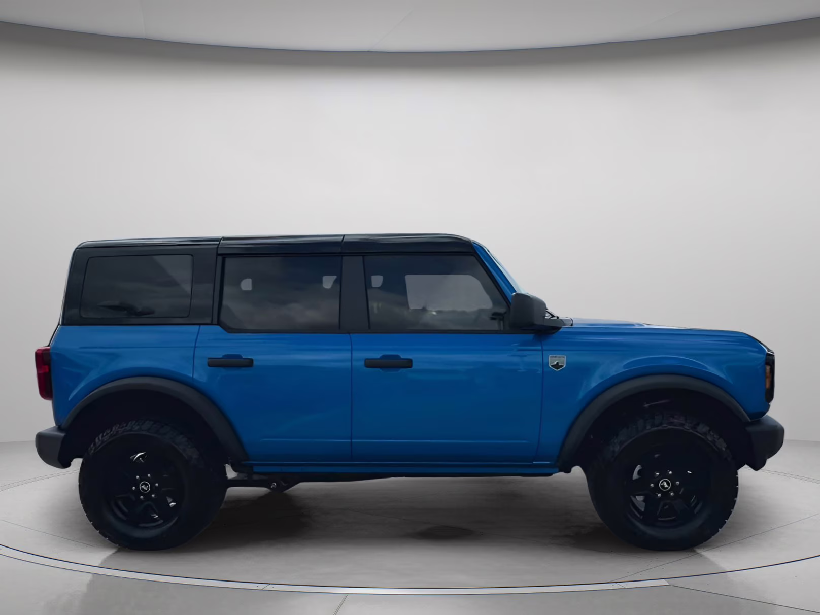 2025 Velocity Blue Metallic Ford Bronco Big Bend 4X4 Convertible