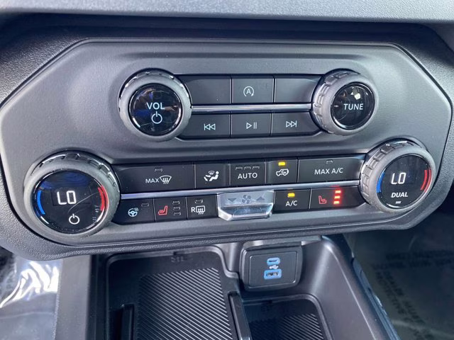 2025 Desert Sand Ford Bronco Outer Banks 4X4 Convertible