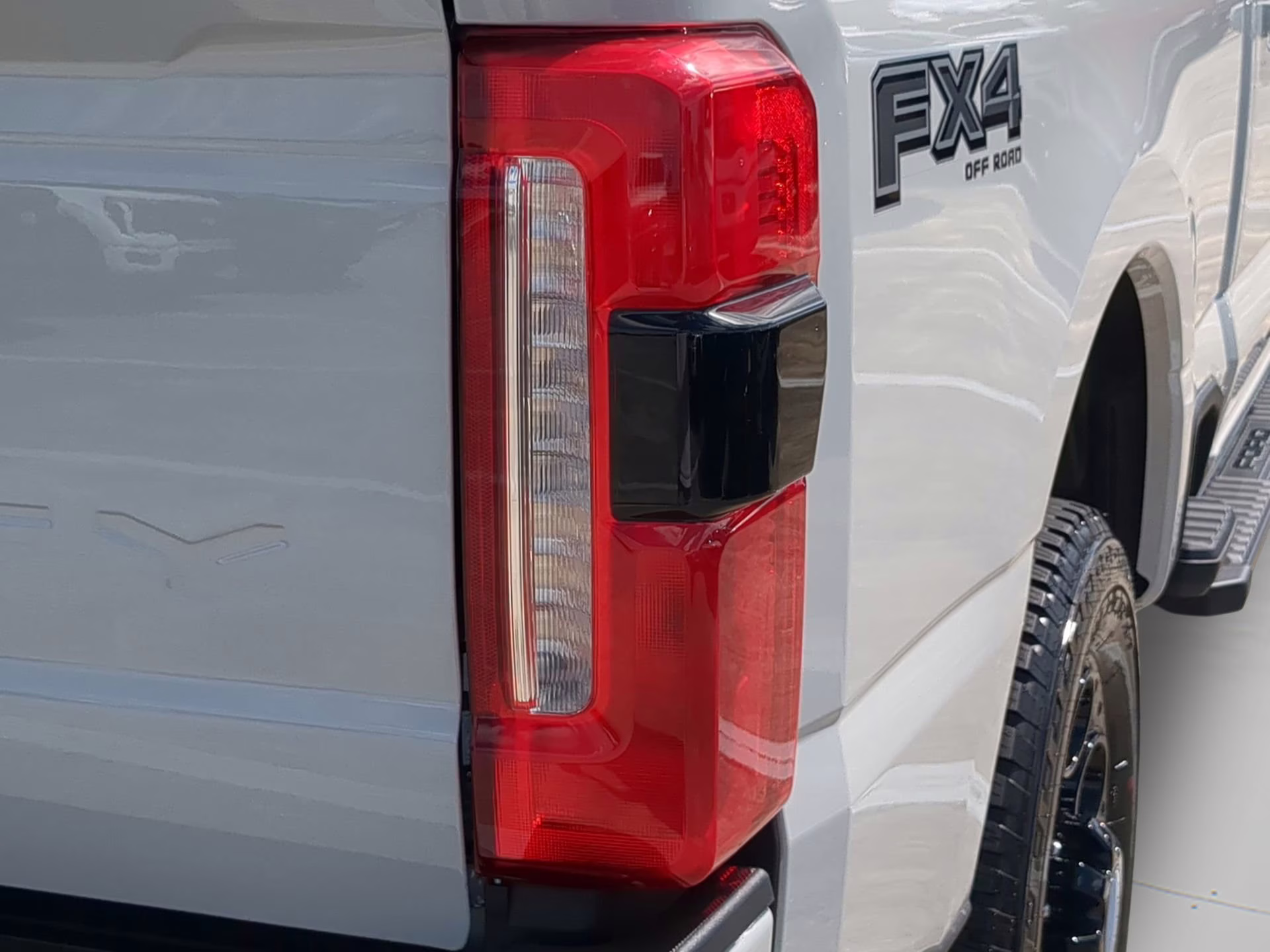 2026 Avalanche Ford Super Duty F-250 SRW XLT Crew Cab Pickup 4X4 Truck