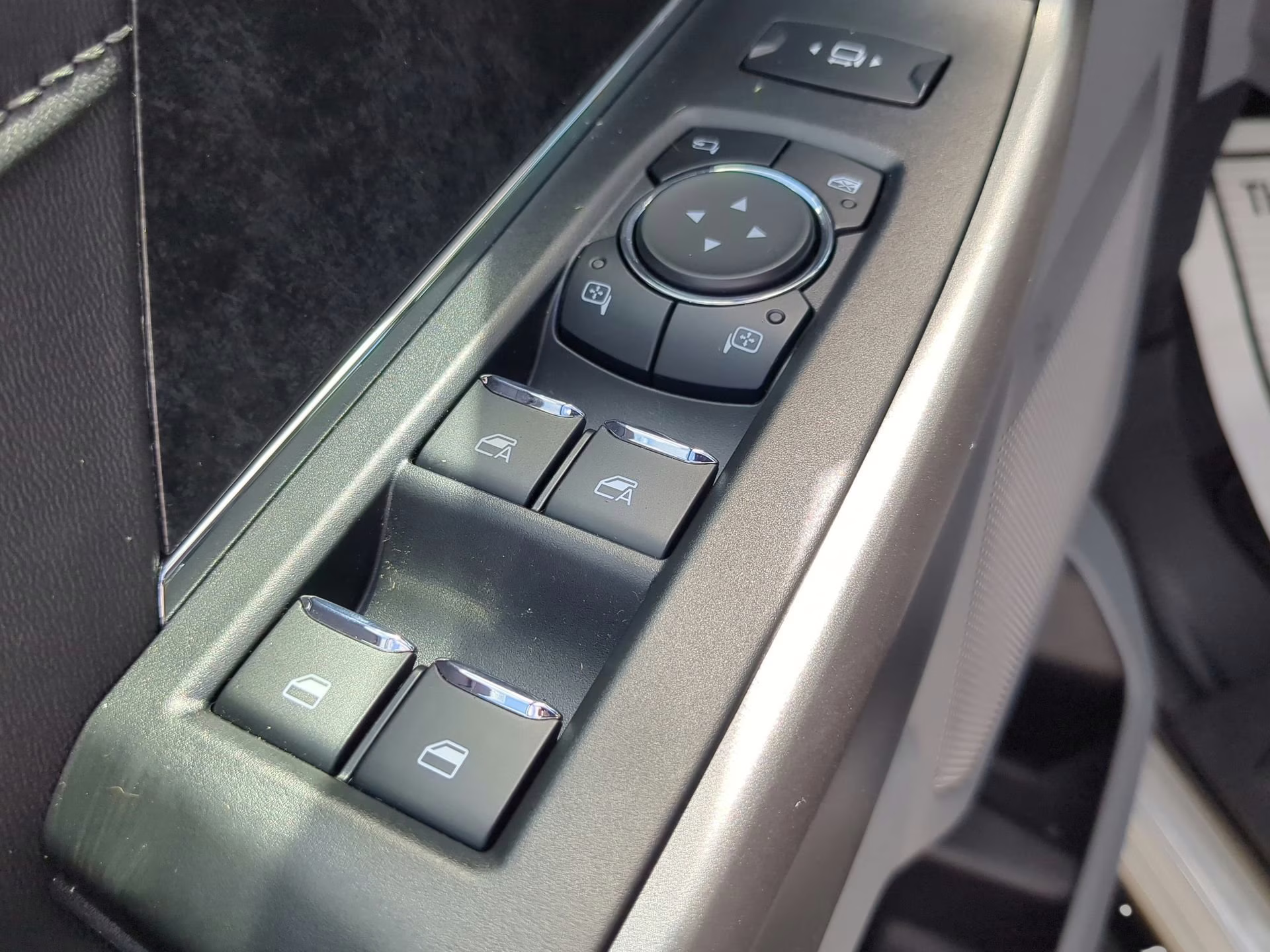 2026 Avalanche Ford Super Duty F-250 SRW XLT Crew Cab Pickup 4X4 Truck