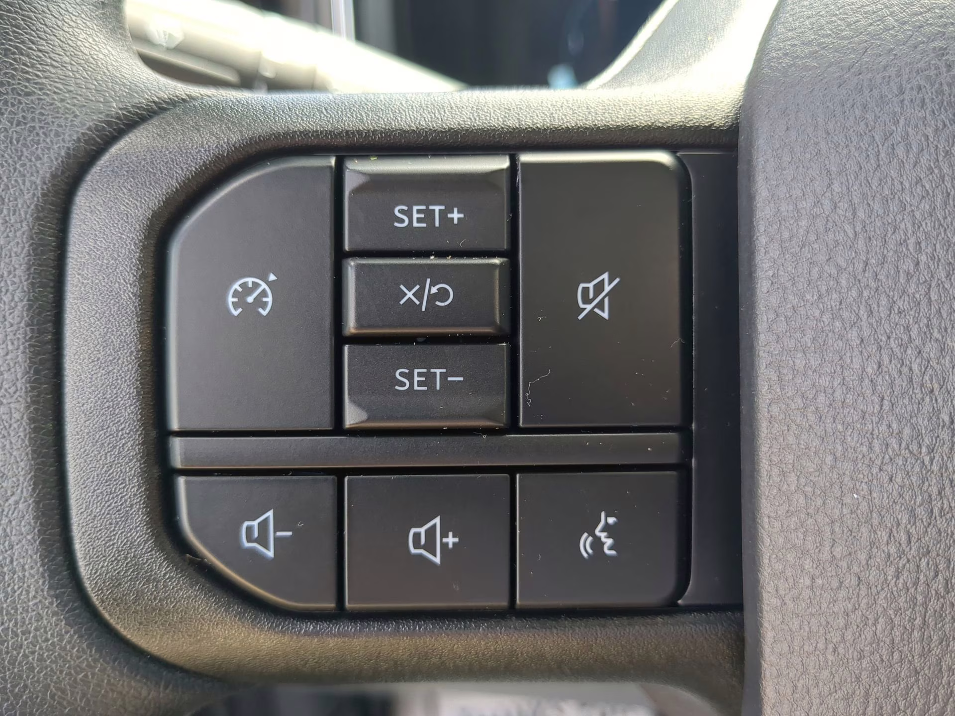 2026 Avalanche Ford Super Duty F-250 SRW XLT Crew Cab Pickup 4X4 Truck