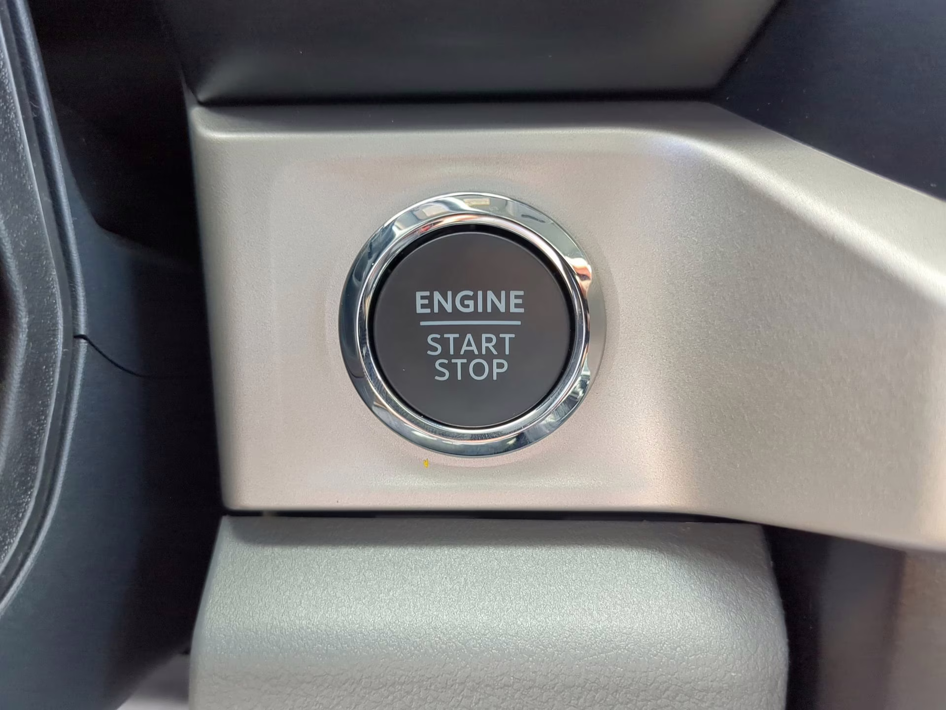 2026 Avalanche Ford Super Duty F-250 SRW XLT Crew Cab Pickup 4X4 Truck