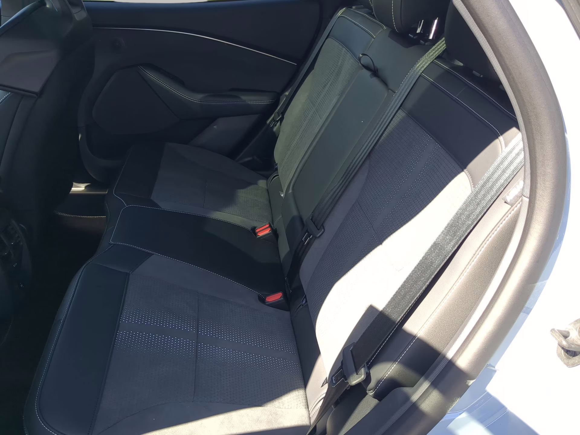 2025 Glacier Gray Metallic Tricoat Ford Mustang Mach-E GT AWD SUV