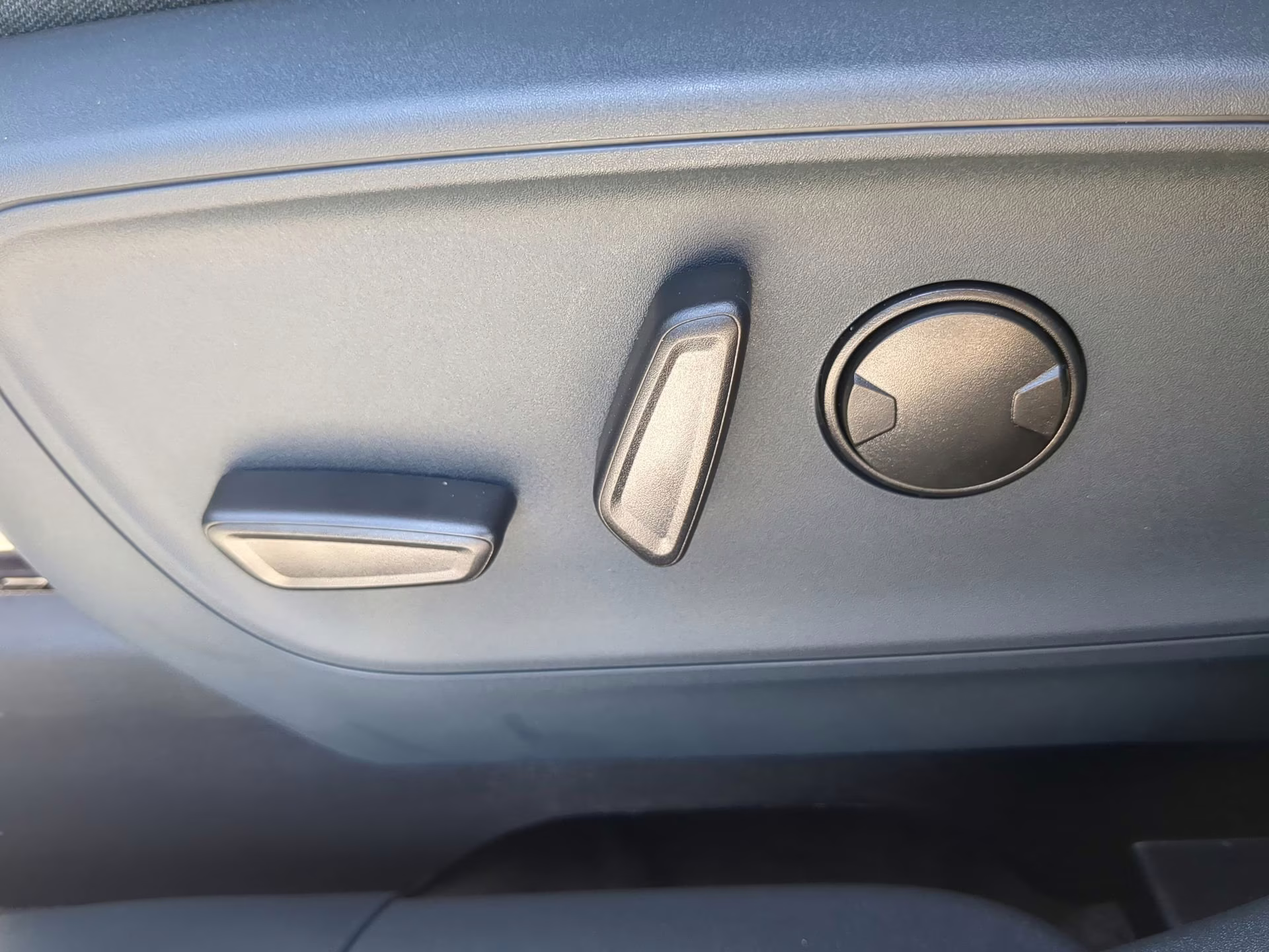 2025 Space White Metallic Ford Maverick XLT Crew Cab Pickup AWD Truck