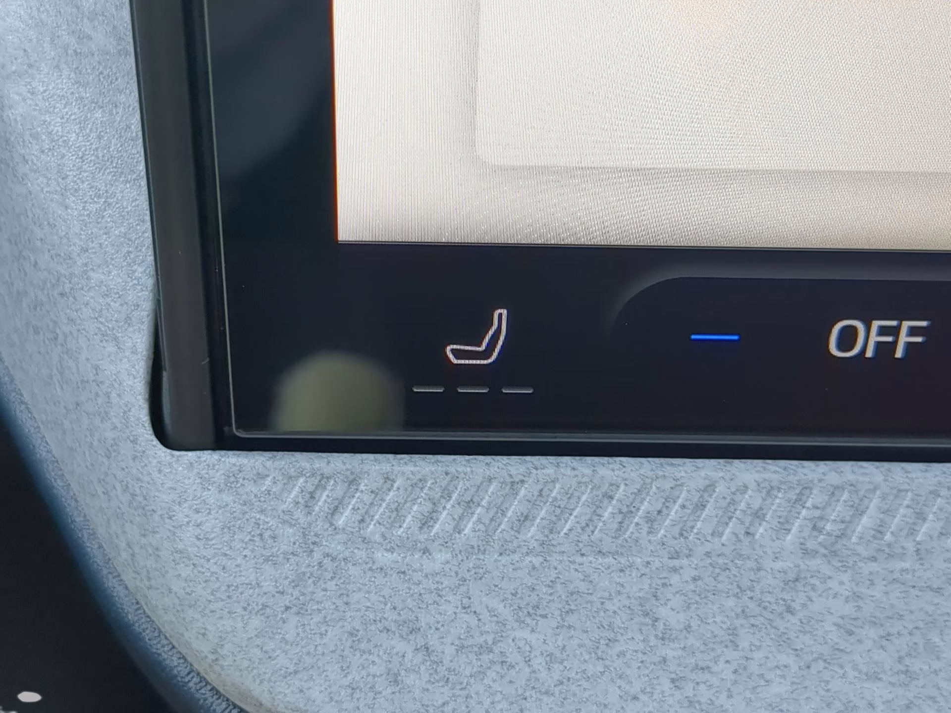 2025 Space White Metallic Ford Maverick XLT Crew Cab Pickup AWD Truck