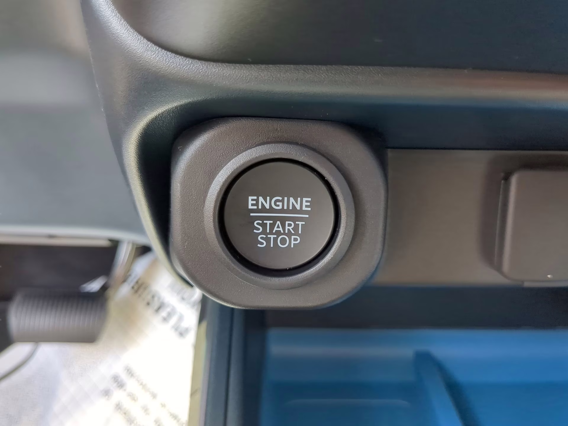 2025 Space White Metallic Ford Maverick XLT Crew Cab Pickup AWD Truck