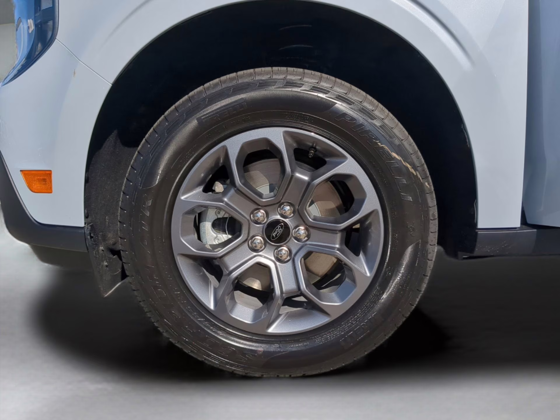 2025 Space White Metallic Ford Maverick XLT Crew Cab Pickup AWD Truck