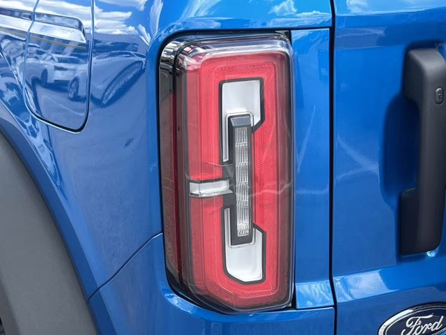 2025 Velocity Blue Metallic Ford Bronco Badlands 4X4 Convertible